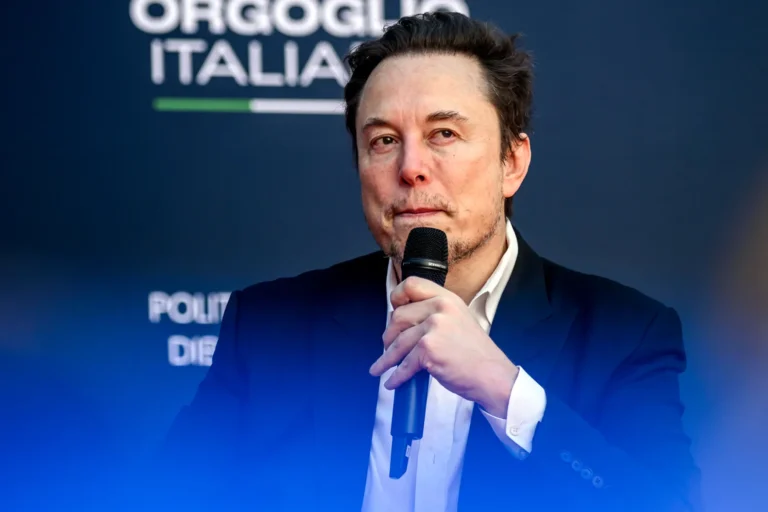 Musk’s Ties with China Spark Debate Over U.S. Investment Regulations