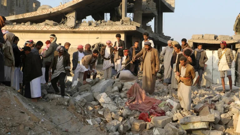 US Airstrikes in Yemen: Houthis Fight Back Amid Gaza Tensions